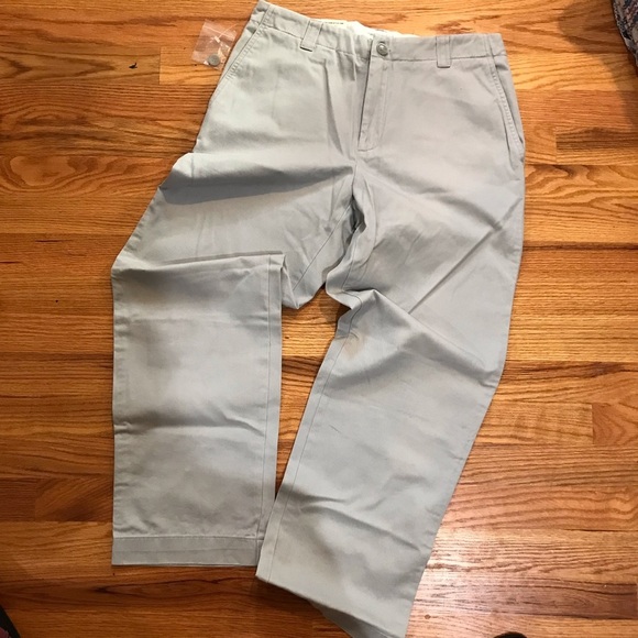 ▪️GAP clean cut Khakis - Picture 2 of 8